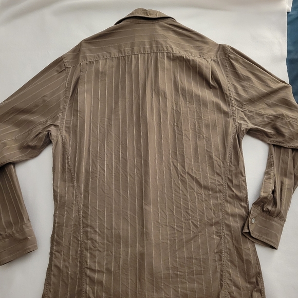 Louis Vuitton Men's Button Down Shirt. - Picture 5 of 9